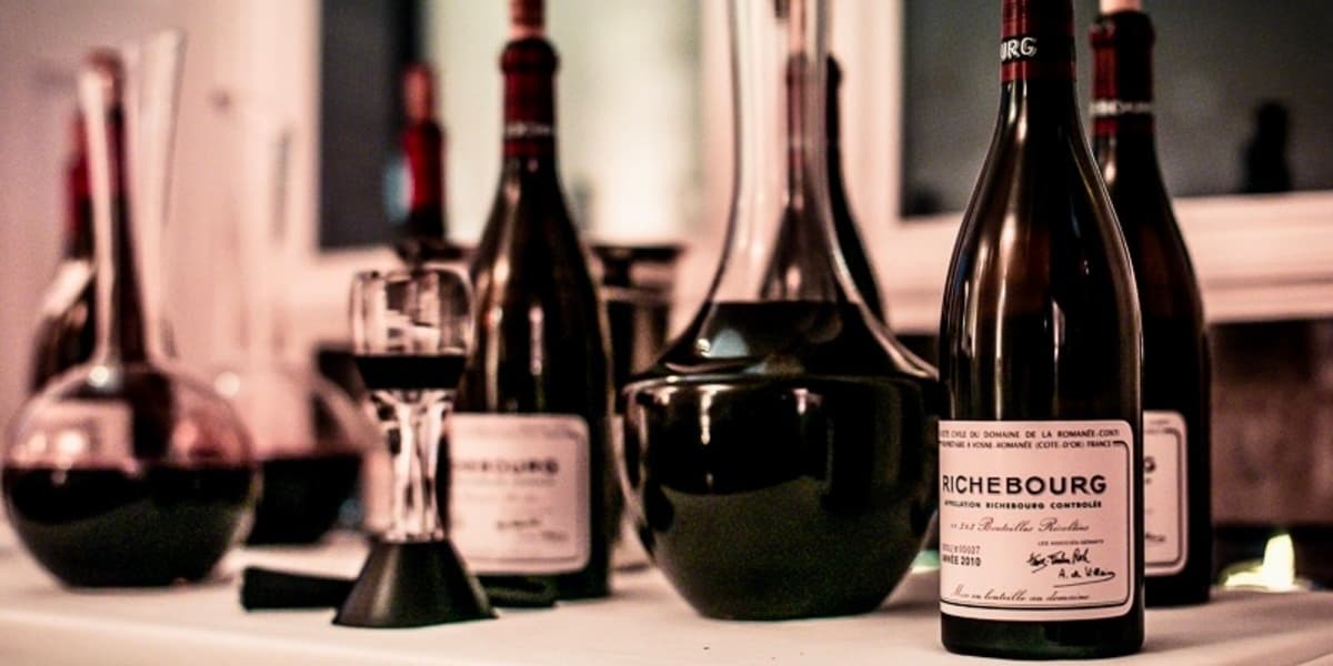 Prestige Tour de France,  5 Vins prestige AOP, 1 Champagne prestige AOP d'Aÿ et gourmandises