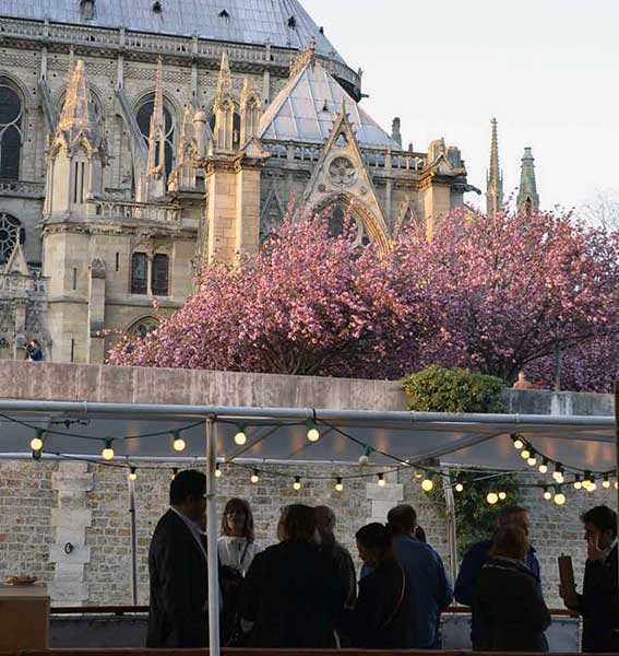 Wine Tasting Péniche Notre-Dame