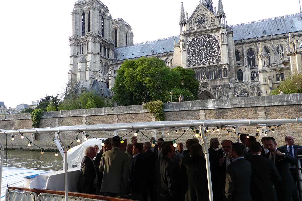 Wine Tasting Péniche Notre-Dame